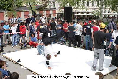 cultura hip-hop cultura hip hop �nceput cartierul bronx din new york, printre şi �nceputul
