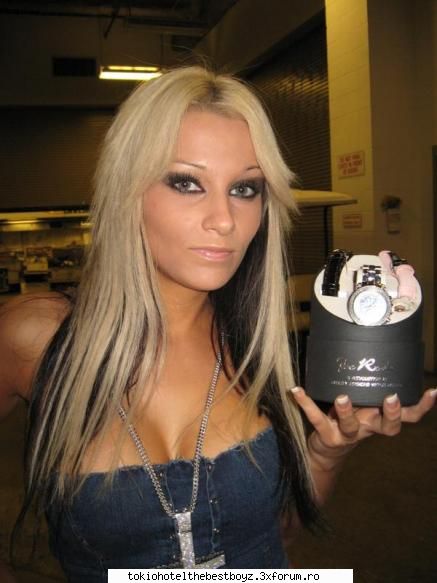 ^_^ @lte vedete ^_^ aici punem poze alte vedetedin wwe sau cum tila tequila sau emisiunea eipot fii