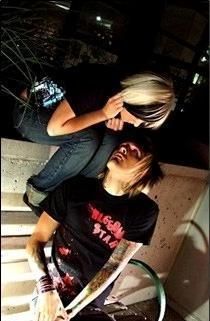 emo loove incercam noi pozitia &nbsp; &nbsp;