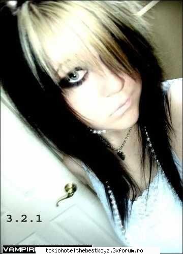 emo girl [img]