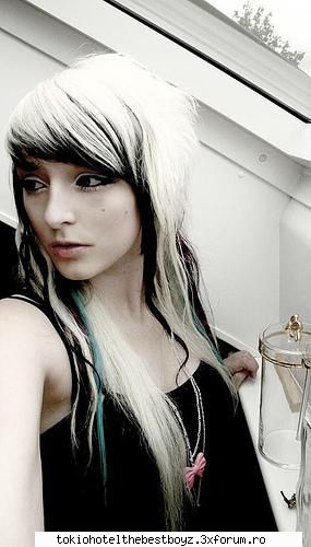 emo girl [img]