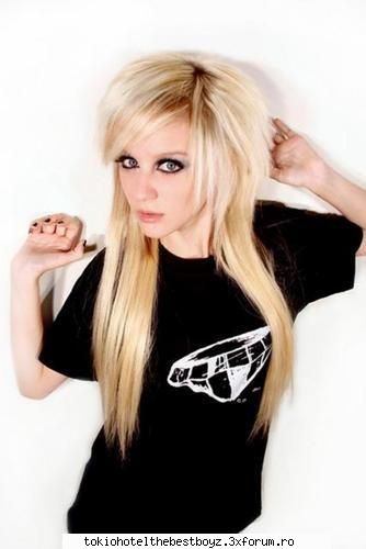 emo girl kiki kannibal