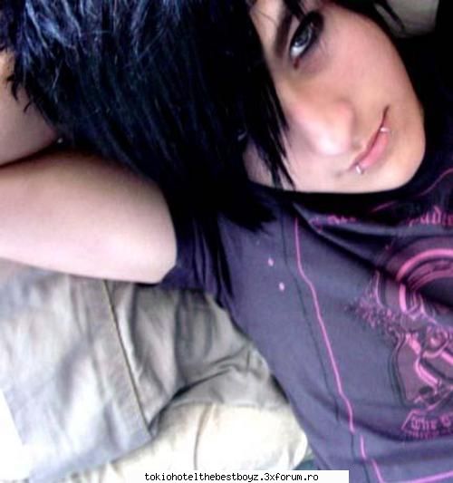 punem poze baieti emoemo boy ink cv..cn este anti-emo taca..sa zica nmk